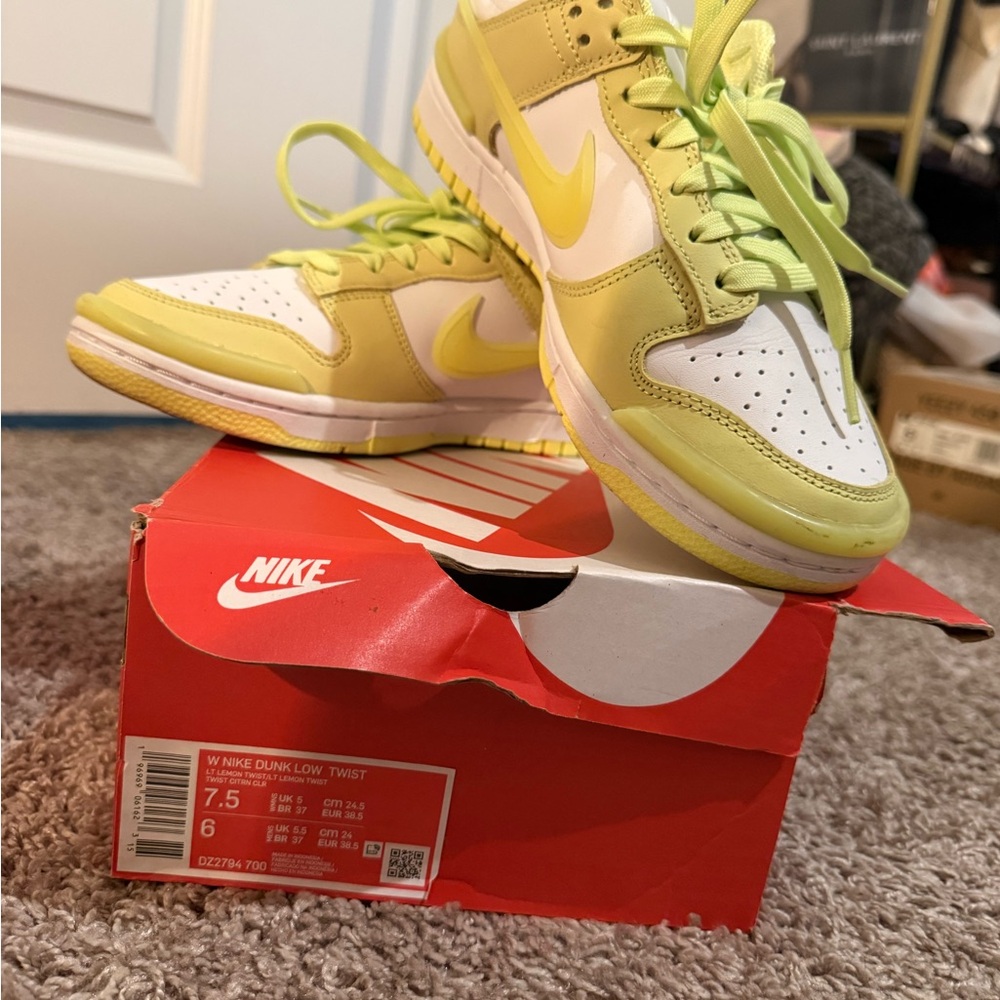 Nike Dunk Low Twist - Lemon and White